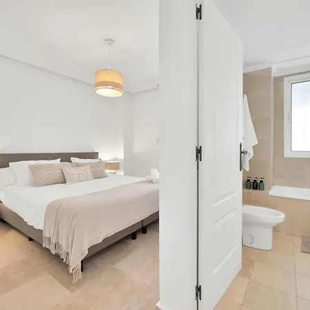 Apartment Beachfront - Exclusivo En Primera Linea De Playa Marbella